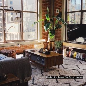 Meet your Posher, Esmeralda